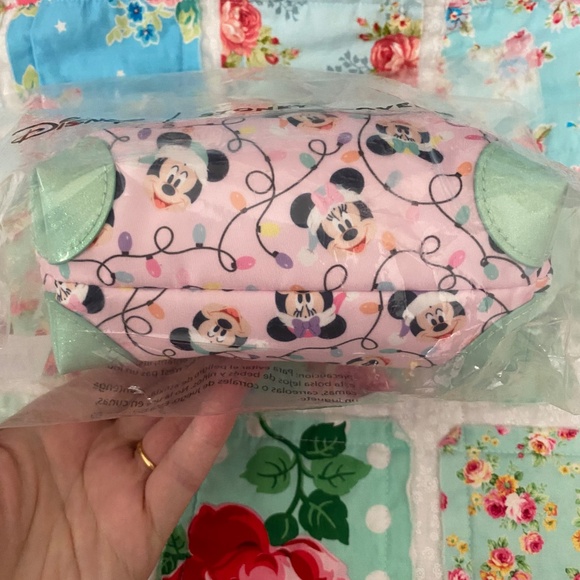 Stoney Clover Lane Crossbody Pouchette Disney - Picture 5 of 6